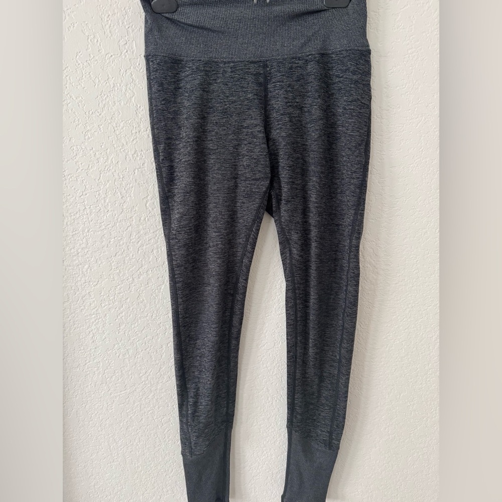 ALO Yoga Charcoal Leggings